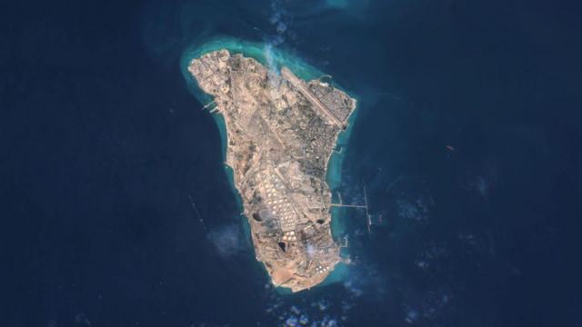 جزيرة خرج: شريان النفط الإيراني تحت دائرة الضوء